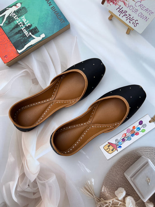 BEADS JUTTIS (BLACK)