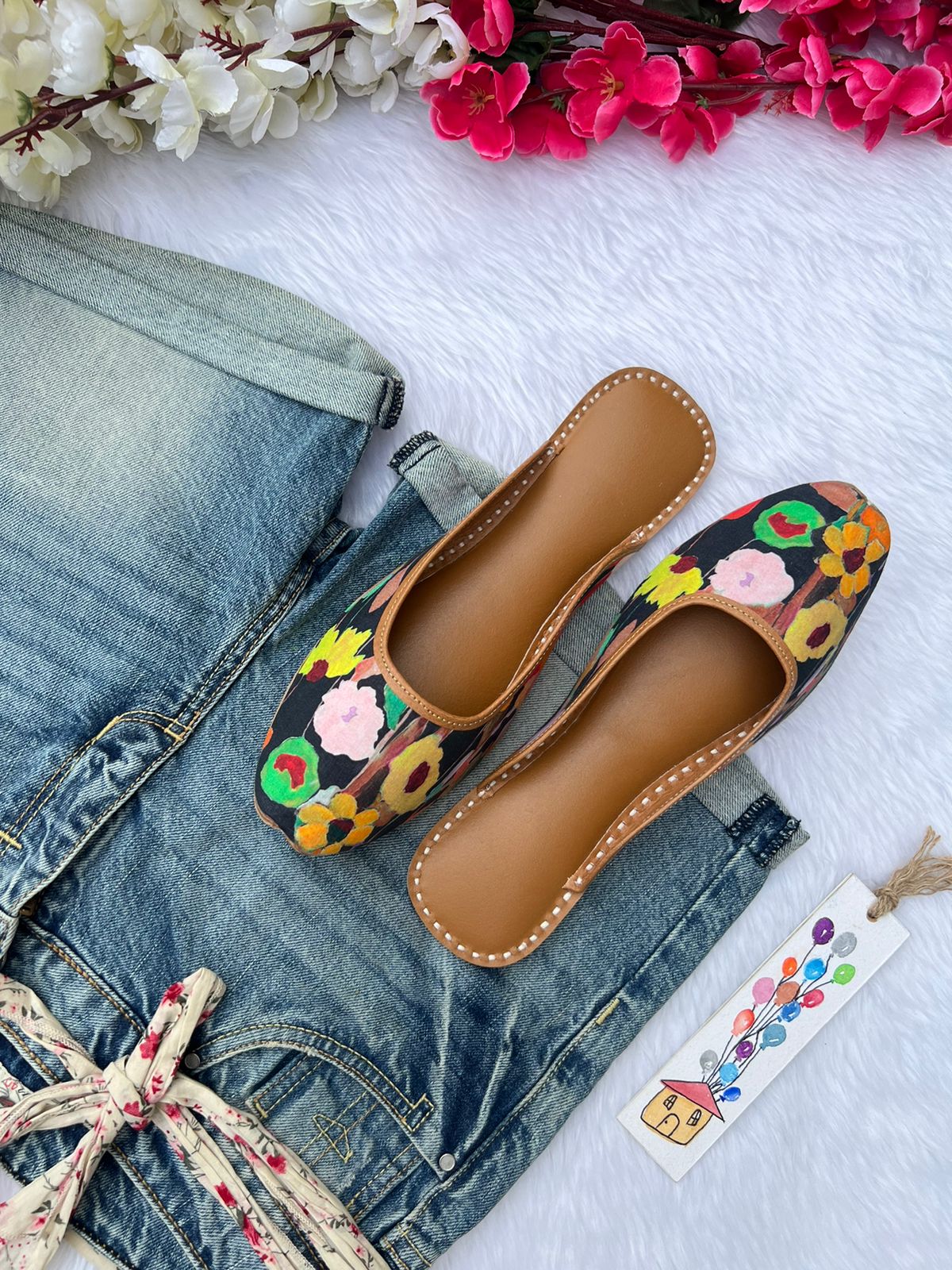 LA FLORA SLIPONS (black colour)