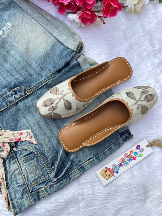BOTANICAL SLIPONS (BROWN LEAVES)