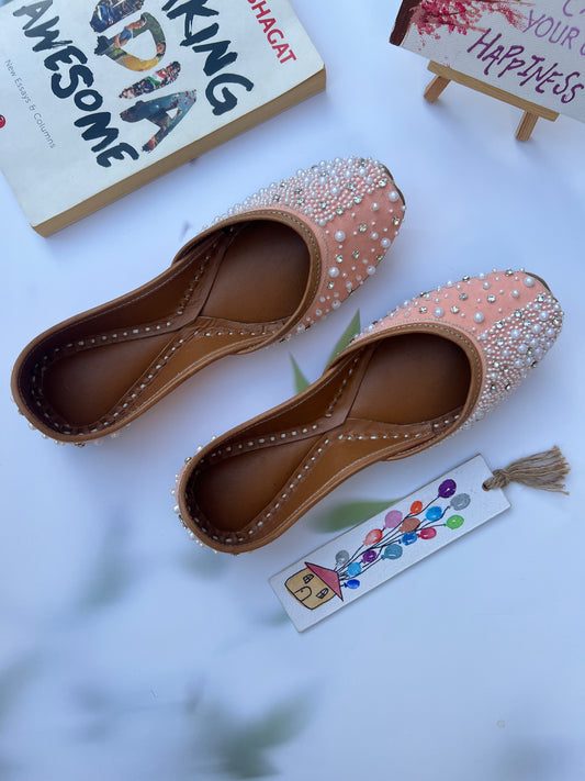 PEACH PEARL JUTTIS