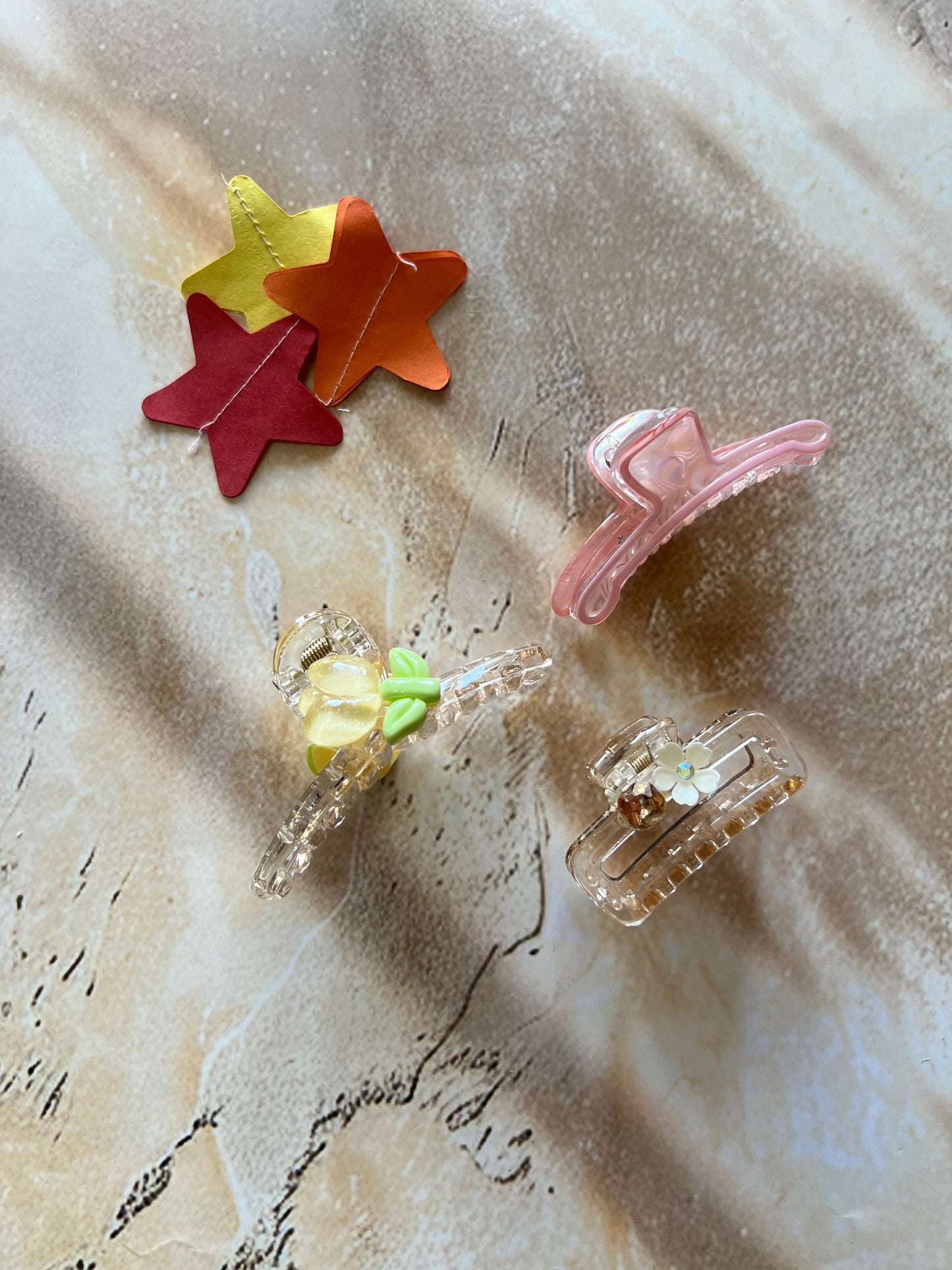 CREAM FUZZ CLAW CLIPS:- PACK OF 3