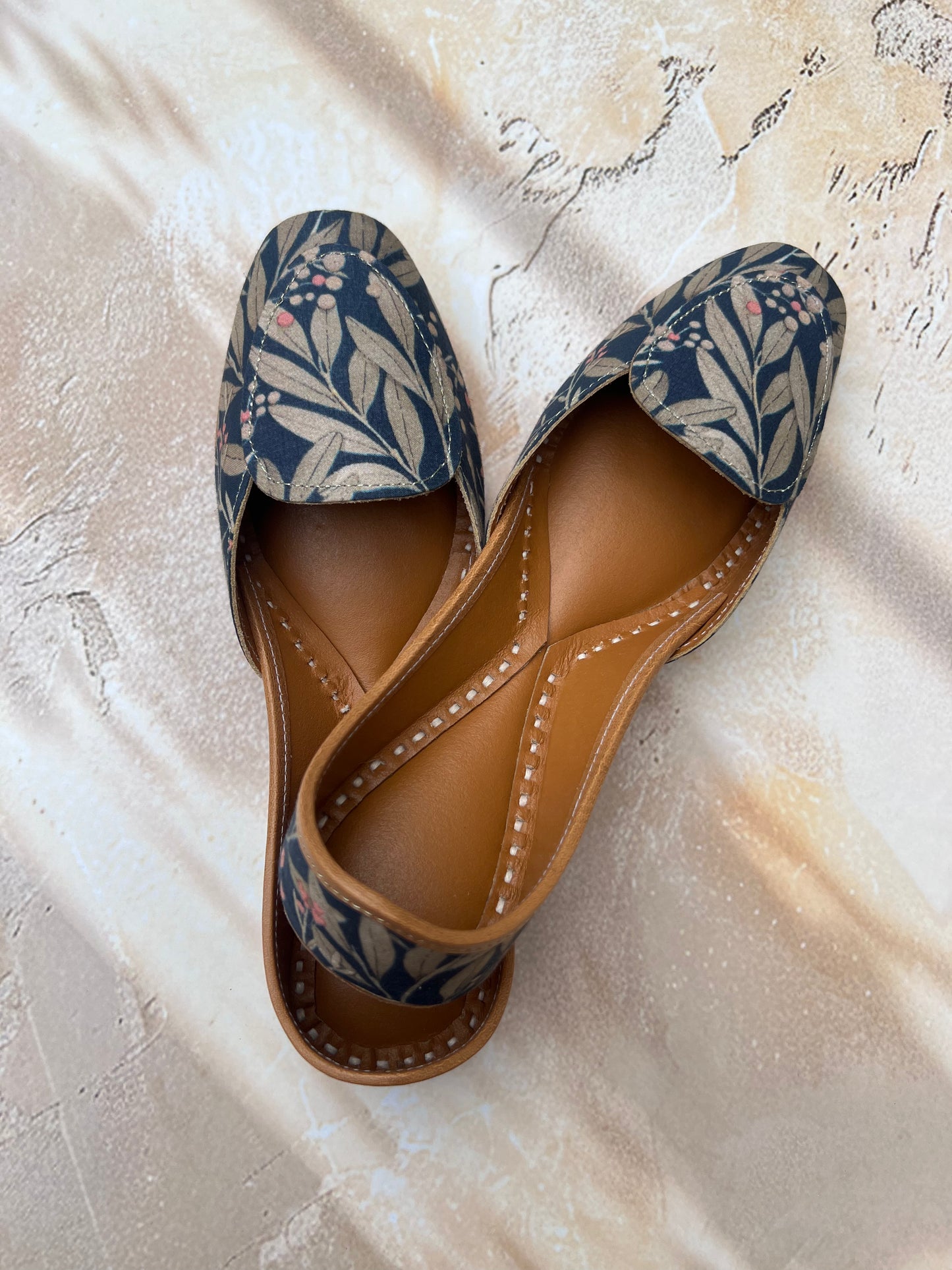 CORN FLOWER LOAFERS