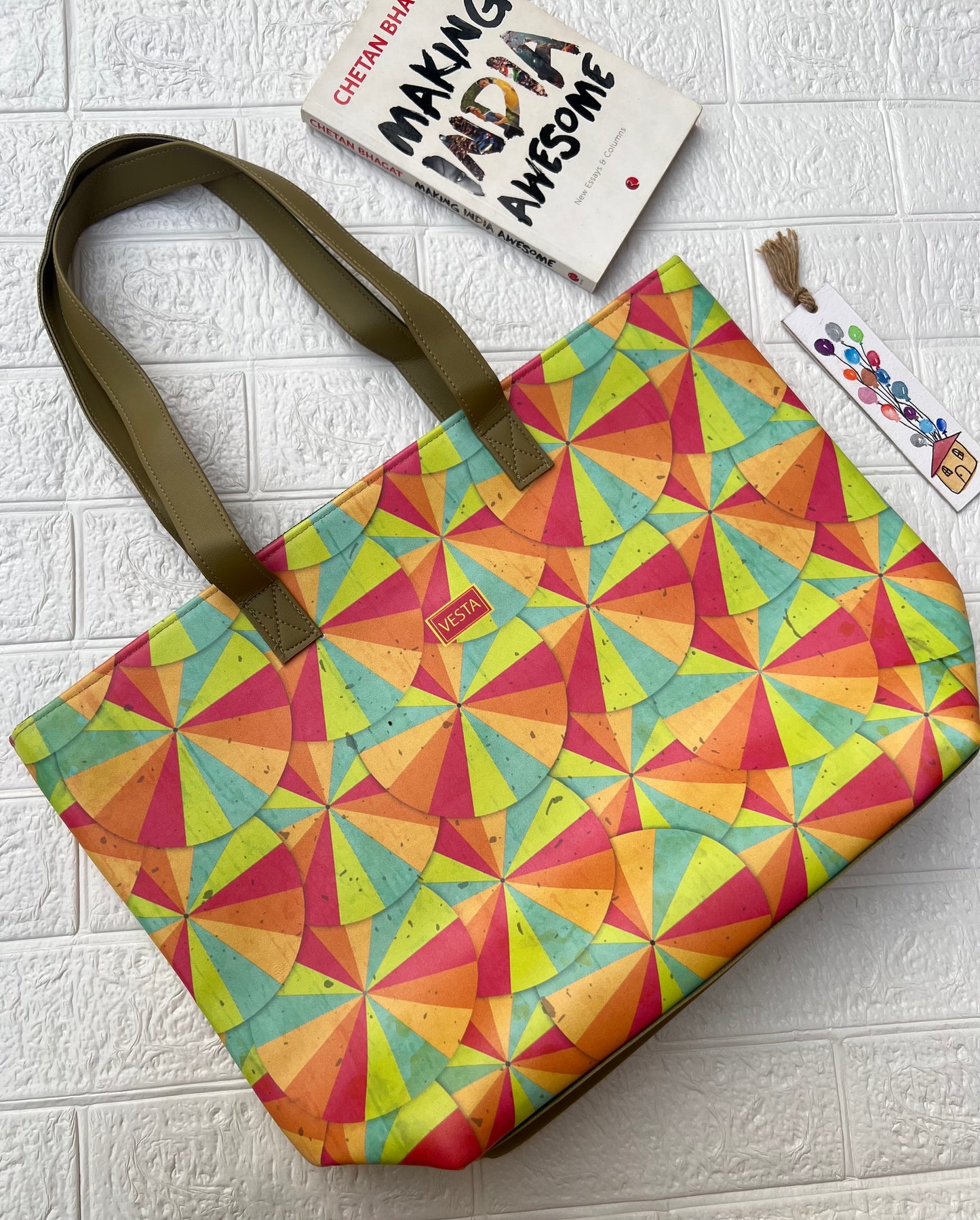 PIN-WHEEL EVERYDAY TOTE