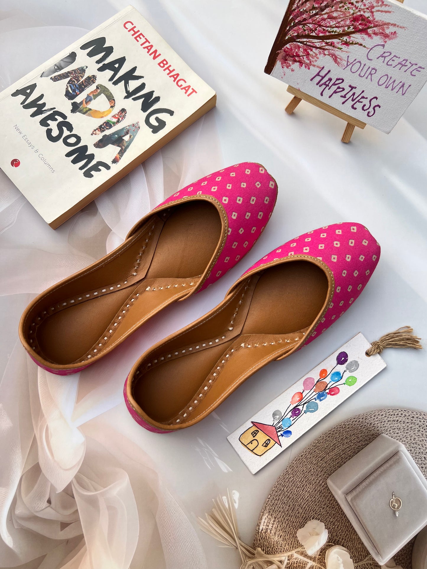 BANDHANI JUTTIS (RANI COLOR)