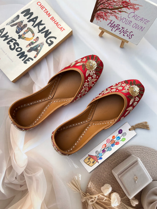 ROSY JUTTIS (SHADE OF RED-RANI)