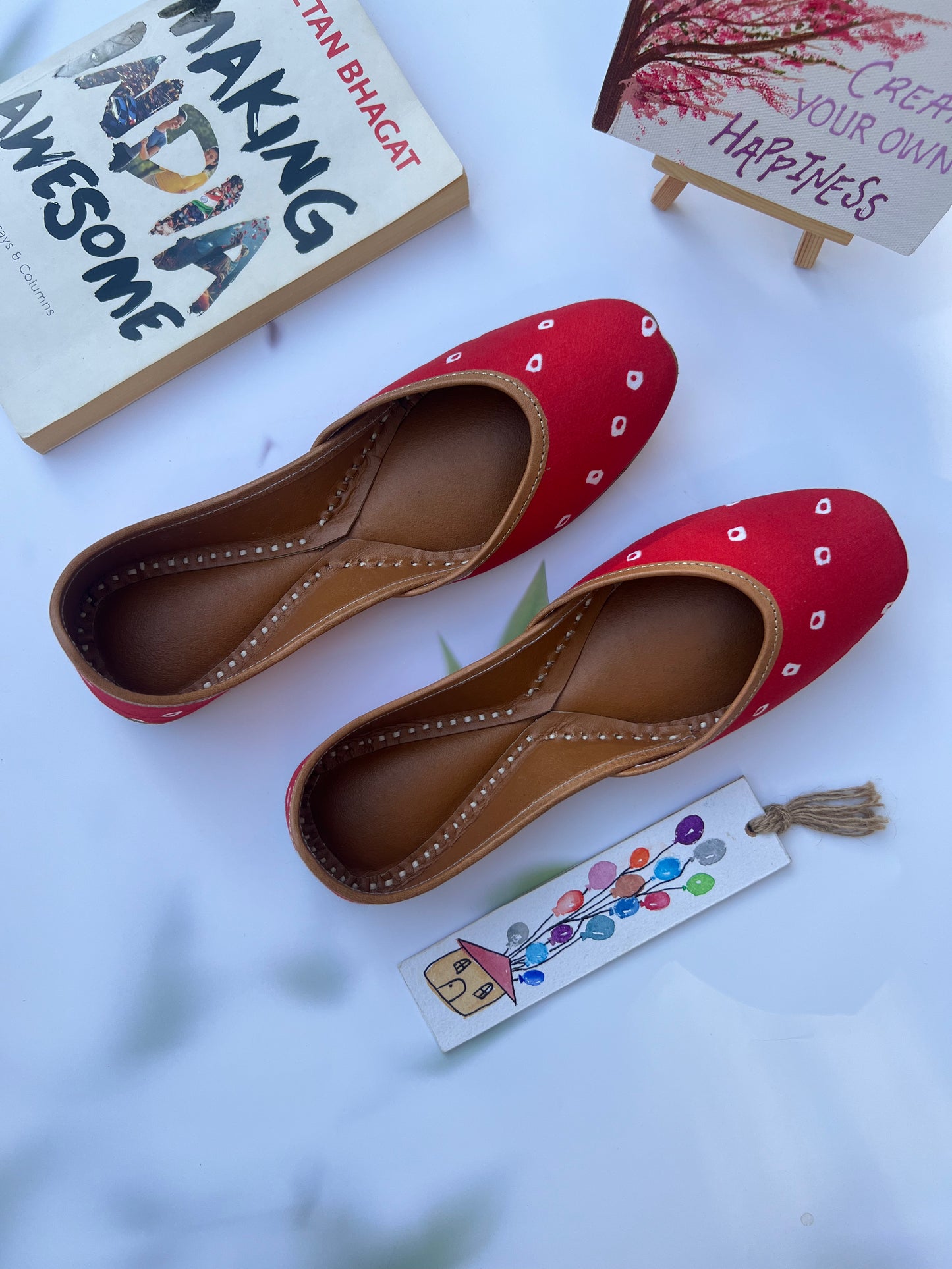 BANDHANI JUTTIS (RED COLOR)