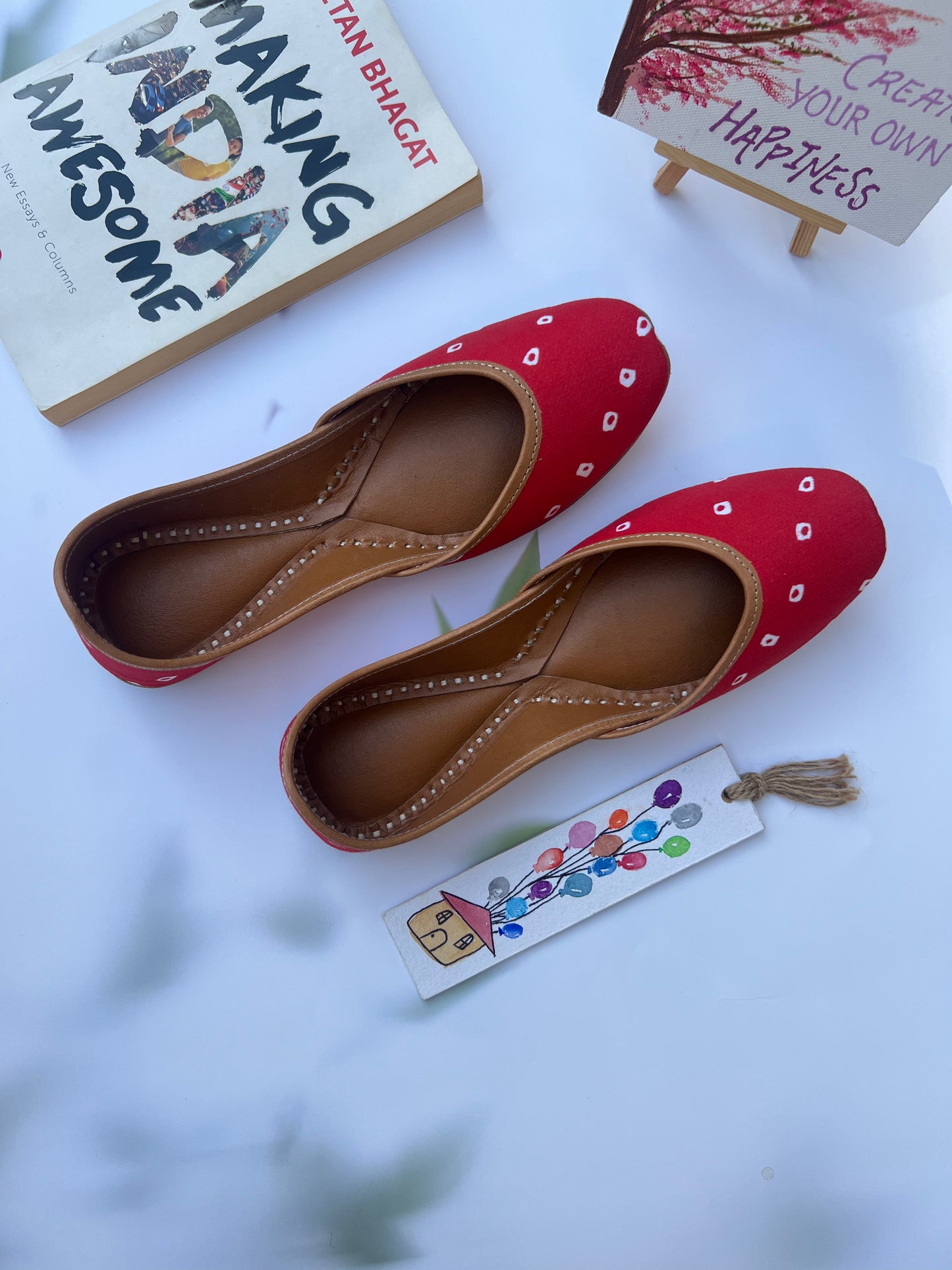BANDHANI JUTTIS (RED COLOR)