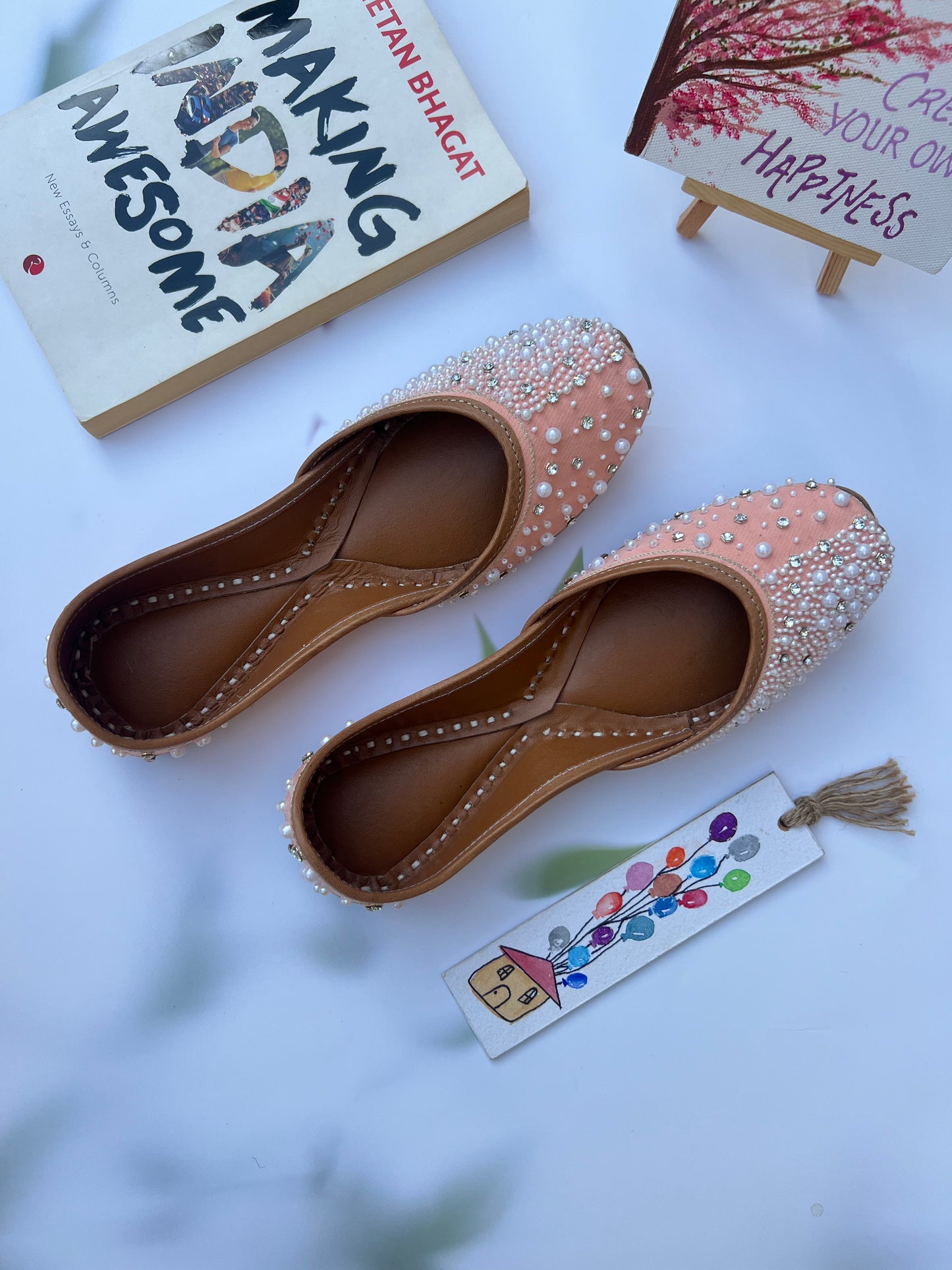 PEACH PEARL JUTTIS