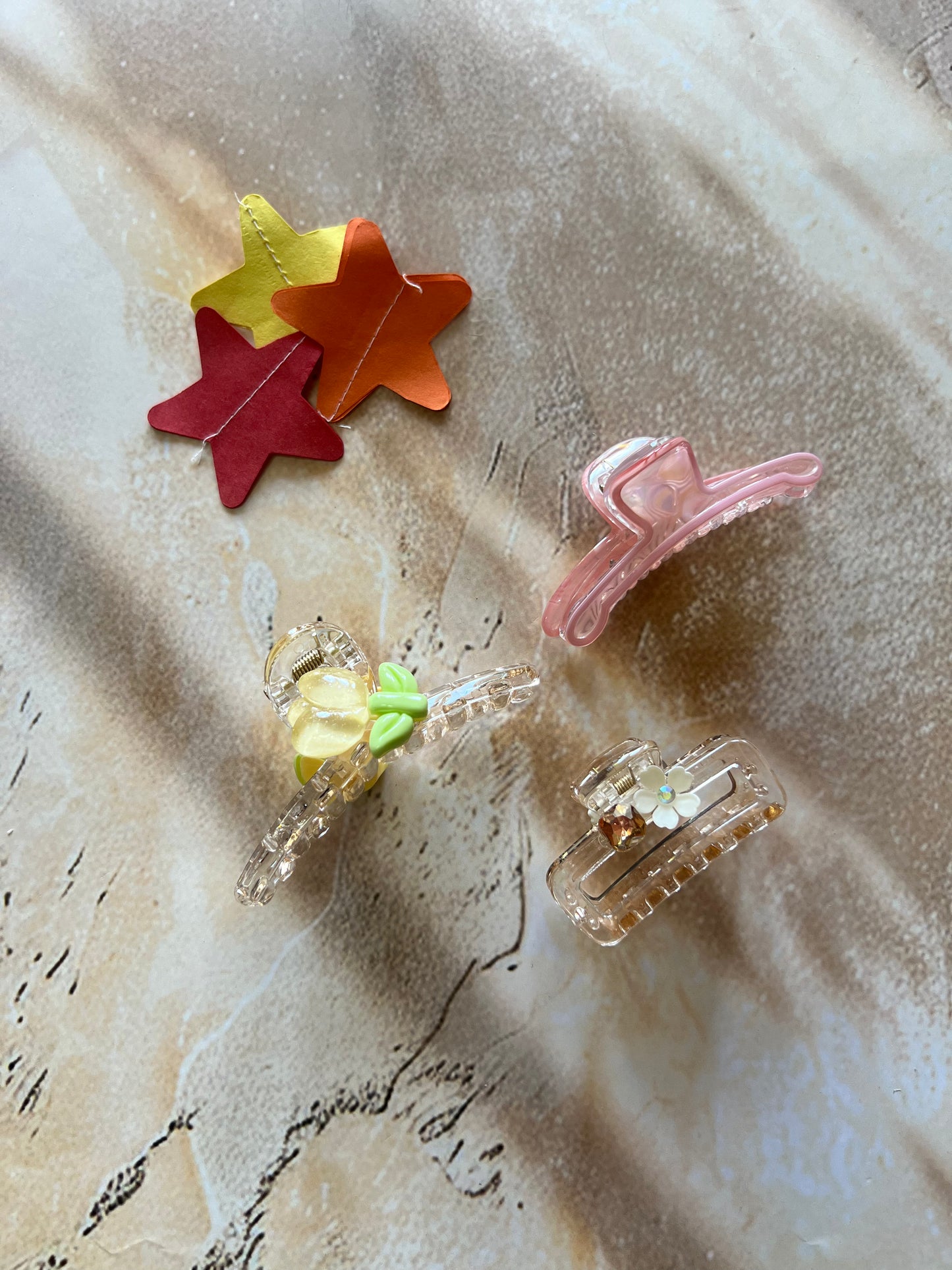CREAM FUZZ CLAW CLIPS:- PACK OF 3