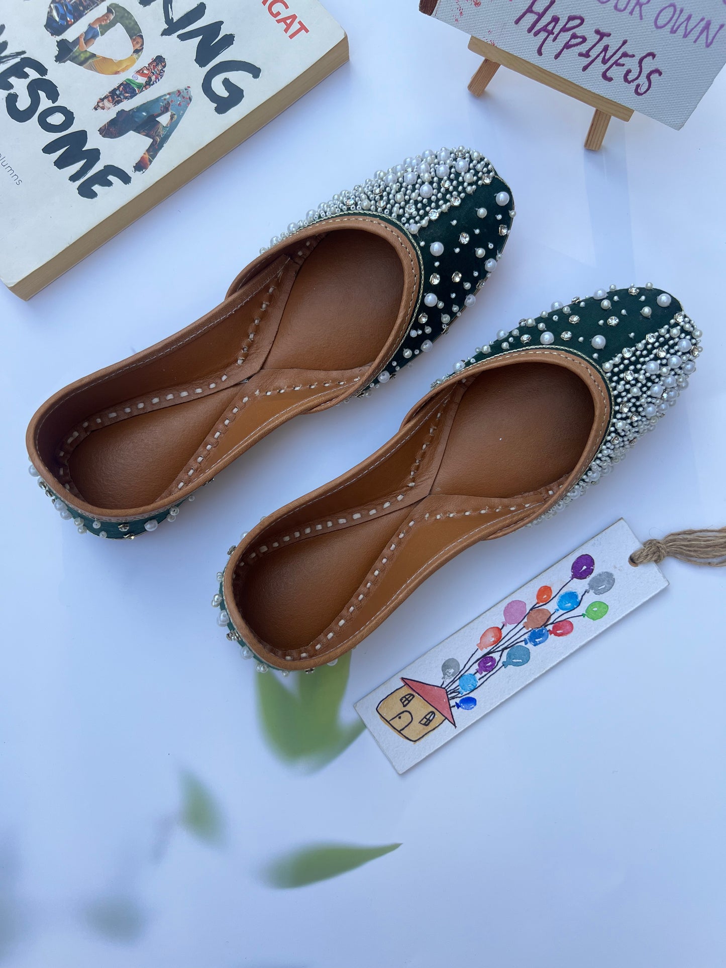 DARK OLIVE GREEN PEARL JUTTIS