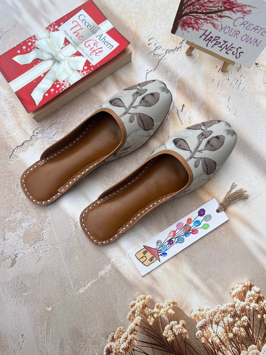 BOTANICAL SLIPONS (BROWN LEAVES)