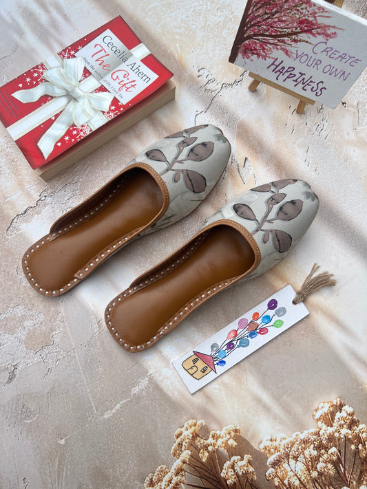 BOTANICAL SLIPONS (BROWN LEAVES)