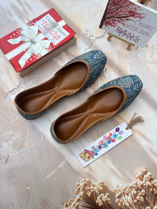 TROPICAL JUTTIS