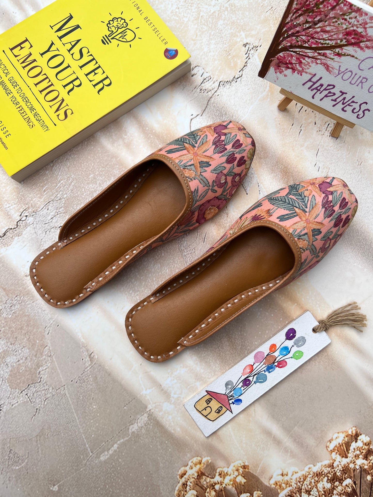 KESARIYA NOOR SLIPONS