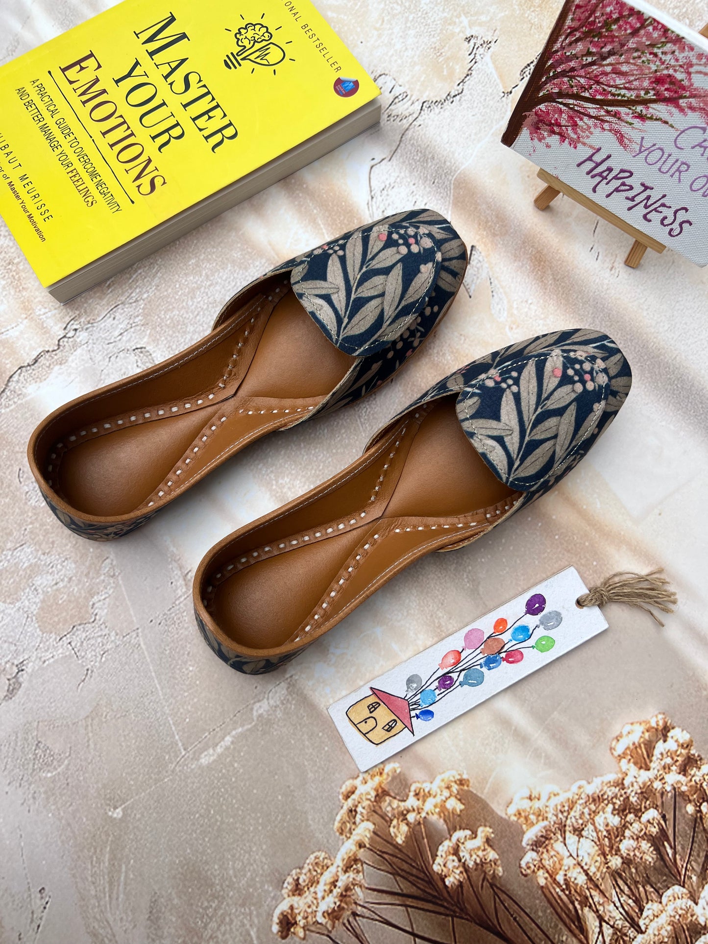 CORN FLOWER LOAFERS